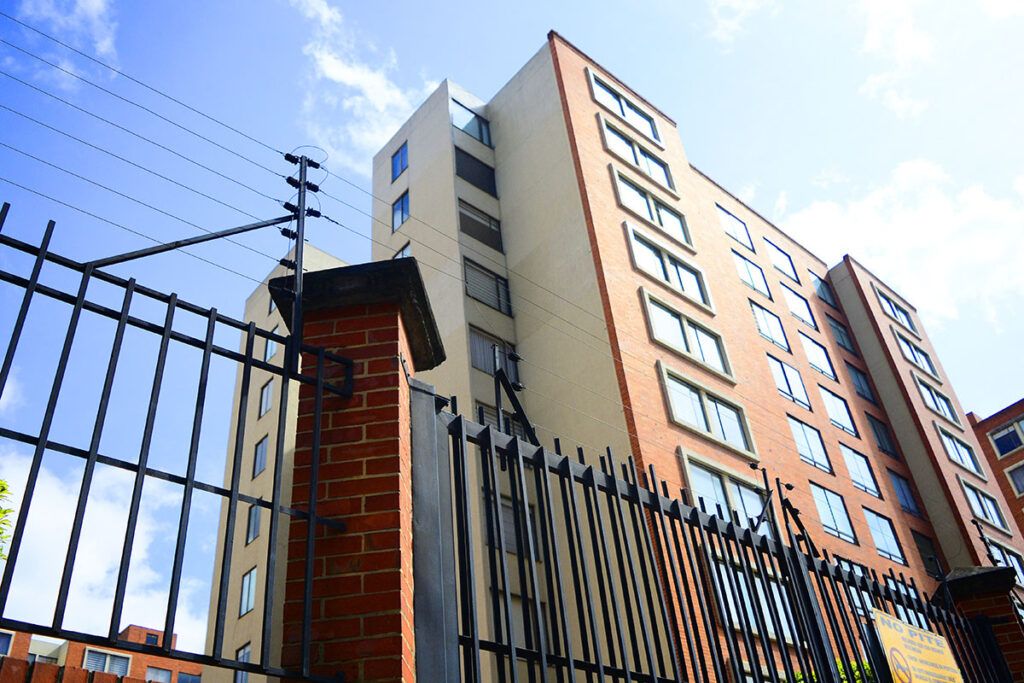 foto de un edificio residencial desde el exterior